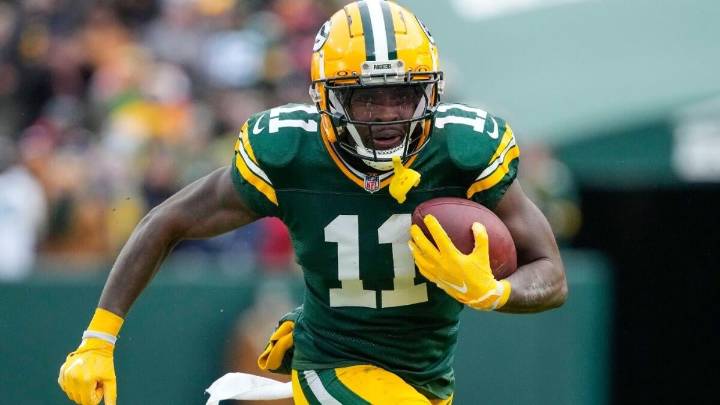 Fantasy football rankings 2025: Busts by model that projected Raheem Mostert's tough year