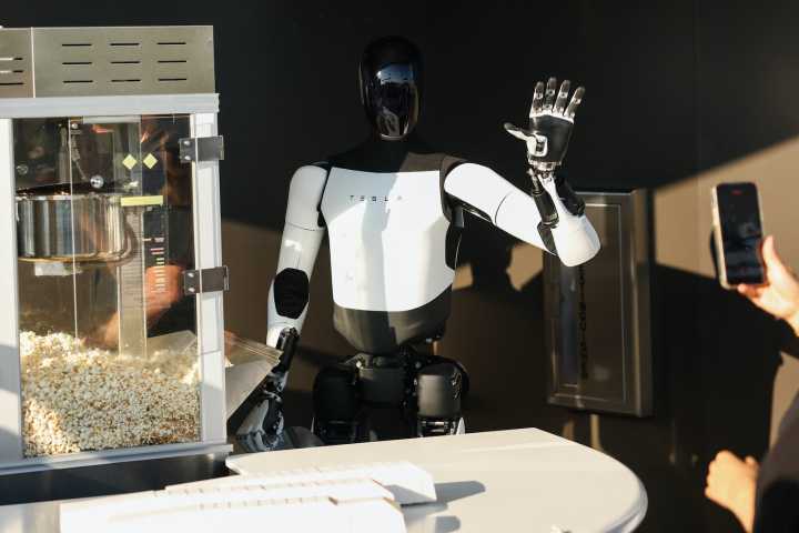 Tesla’s futuristic diner fizzles