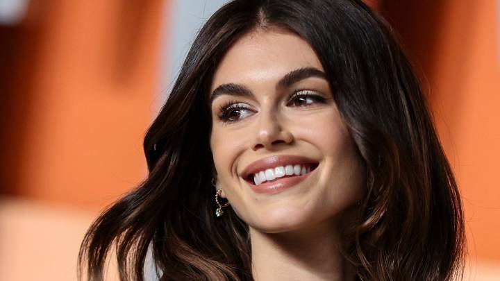 “Marquise Layers” Is The Haircut That Sculpts Your Face