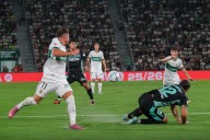 El Elche rescata un punto (1-1) ante un Betis sin ritmo