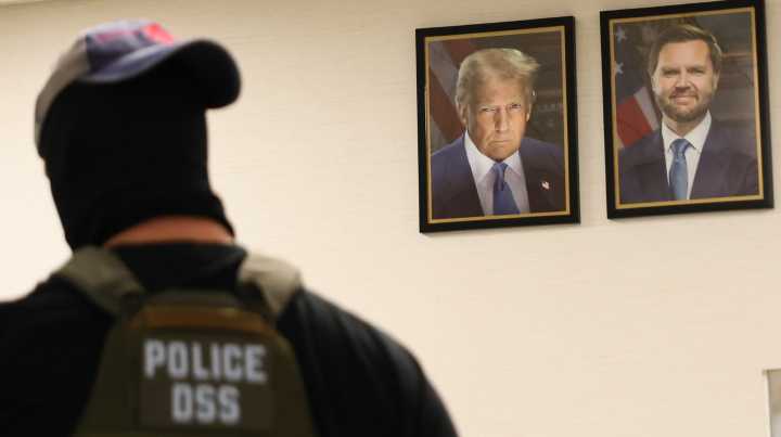 ICE scraps age limits amid hiring push