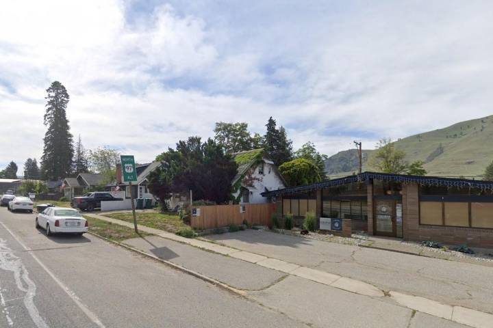Chelan Home Blaze Leaves Two Hurt