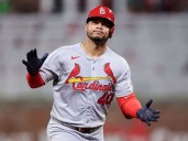Willson Contreras sigue encendido con el madero