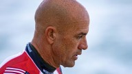 “RIP”: Kelly Slater Pays Tribute as American Surfing Legend With 14,642-Day Streak Dies at 77 Kelly Slater drops his heartfelt tribute to the surfing legend who once made his place in the record books