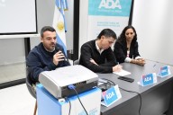 Gabilondo terminó su recorrida por toda la provincia con la Autoridad del Agua