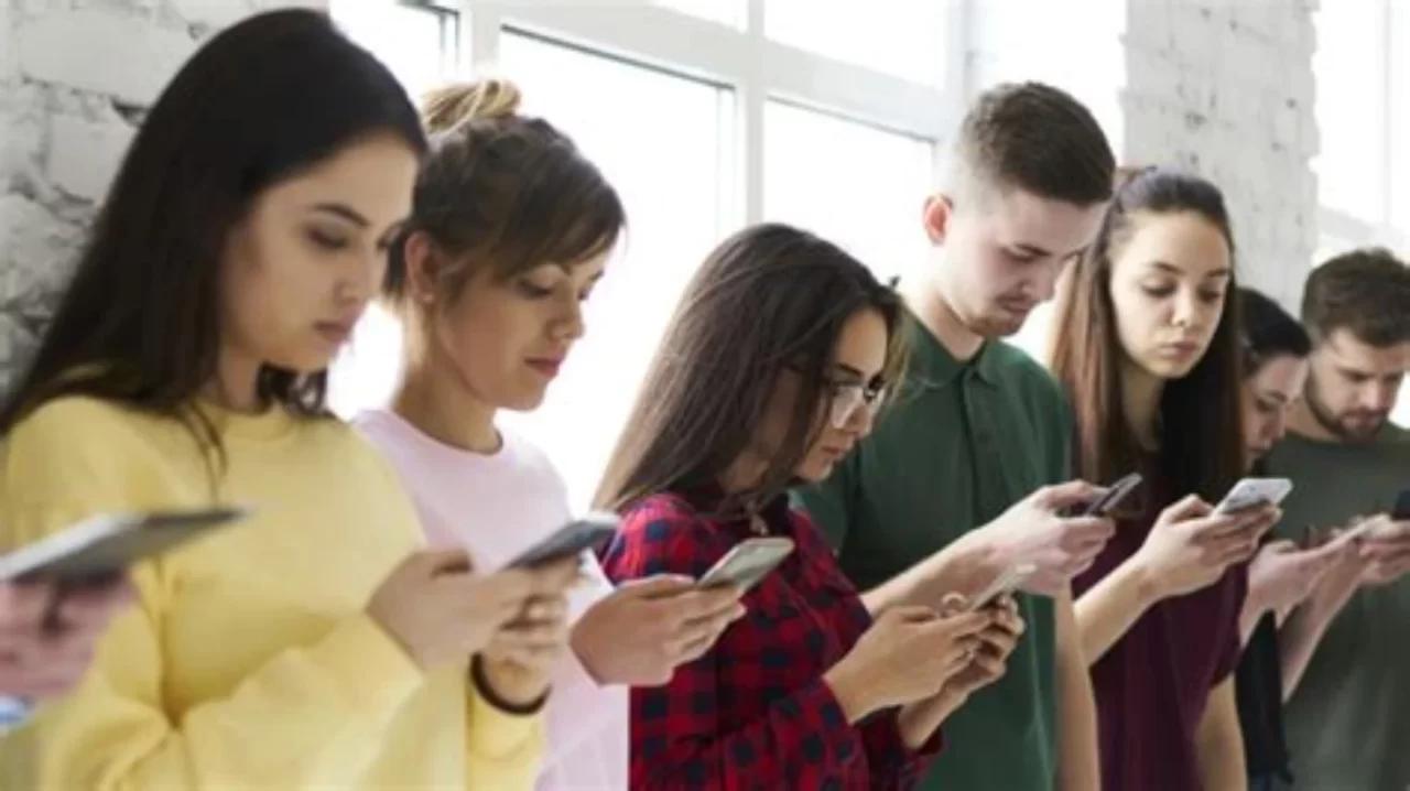 Redes sociales y noticias en EE. UU.: superan a la televisión como fuente principal de información