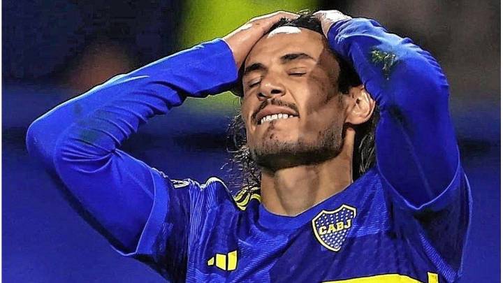 Ignacio Scocco salió a bancar a Cavani en su opaco presente