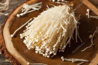 Canada Recalls Enoki Mushrooms Over Listeria Danger