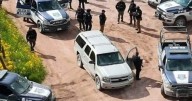 Aseguran patrulla clonada en Balleza y 6 vehículos