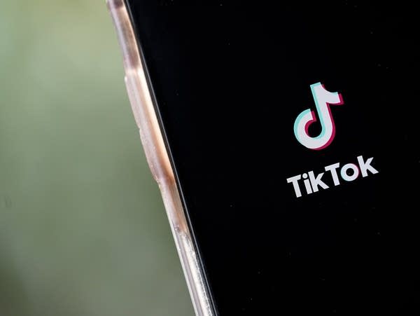 Trump to keep extending TikTok shutdown deadline