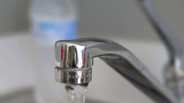 Water main breaks reported in Dearborn, Dearborn Heights