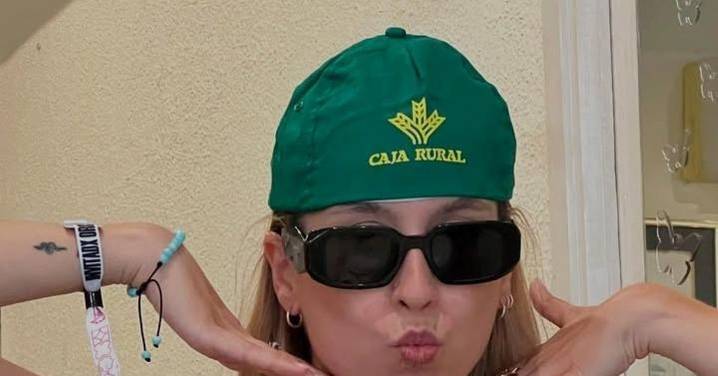 Eva Soriano se toma con humor su enorme morado en el culo