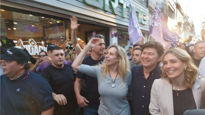 Caravana de Karina Milei y Martín Menem, evacuada tras violentos incidentes