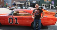 Fountain jump stunt driver warns fans about scam takeover of Facebook page