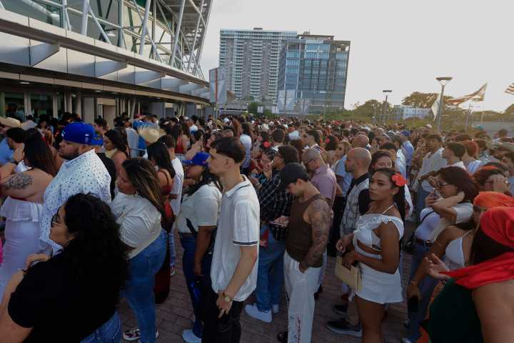 Fiscal de Nueva York alerta estafas en boletos de conciertos de Bad Bunny en Puerto Rico