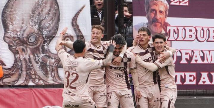 Platense ganó por primera vez y evitó que San Lorenzo se asegure la punta en un partido con polémicas