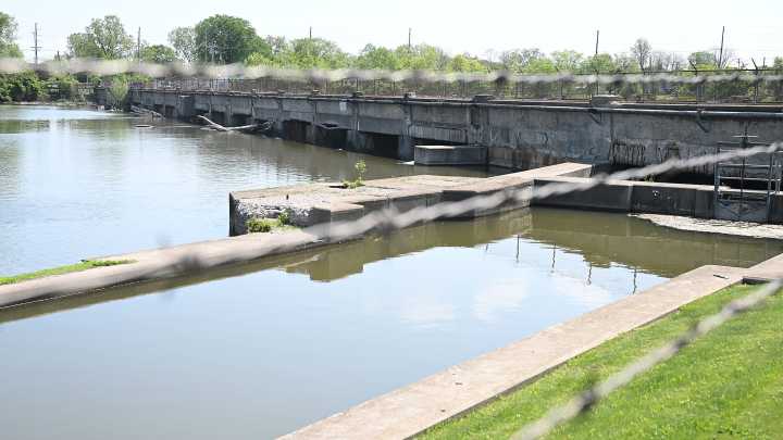Huron-Clinton Metroparks recommends partial removal of Flat Rock dam