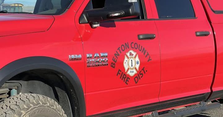 Benton County firefighters respond to fire southeast of Kennewick