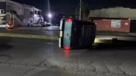 Ebrio huye luego de volcar su camioneta en el sur de LEA