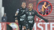 Así fue la celebración de Once Caldas por eliminar a Huracán de Sudamericana: locura en el camerino