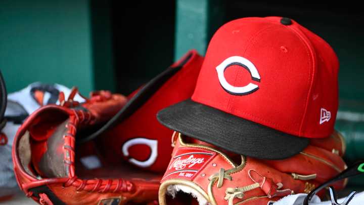 Analyst Ranks Reds Legend Above Cal Raleigh’s Historic Season