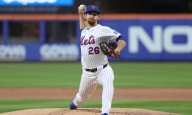 El novato Nolan McLean lanza ocho entradas y los Mets blanquean a Filadelfia