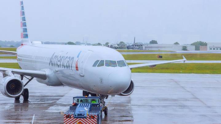 Flight headed to Rome diverts back to airport while over the Atlantic Ocean