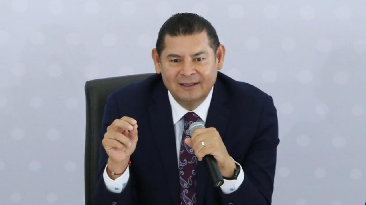 Armenta nombra director a compañero de su hijo en el Tec de Monterrey con sueldo de 50 mil pesos