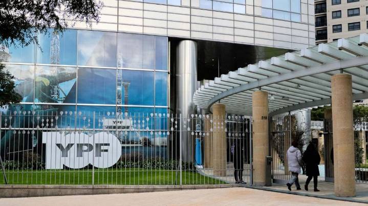 La justicia de EEUU define qué pasará en el juicio millonario por YPF: las 3 posibilidades