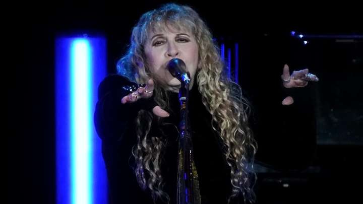 Stevie Nicks postpones 2025 concert tour. What to know