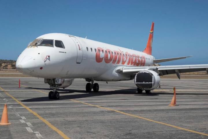 Regresan 183 venezolanos en el vuelo 56 de Vuelta a la...