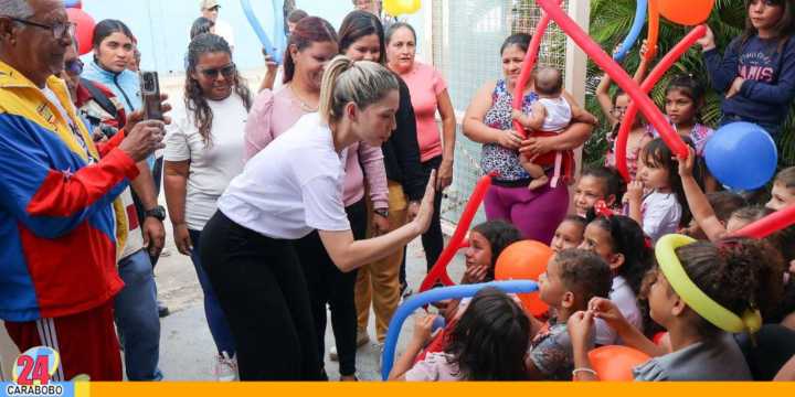 Alcaldesa Elizabeth Niño encabezó dotación a escuelas de Naguanagua