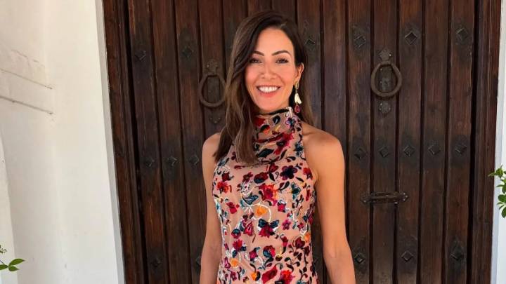 El bañador de Virginia Troconis es el que más estiliza (y está de rebajas)