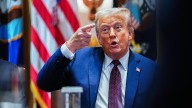Trump recortará 4.200 millones de euros en ayuda internacional para eliminar el "despilfarro"