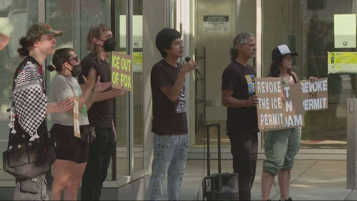 Demands grow for officials to close ICE Field Office in south Portland