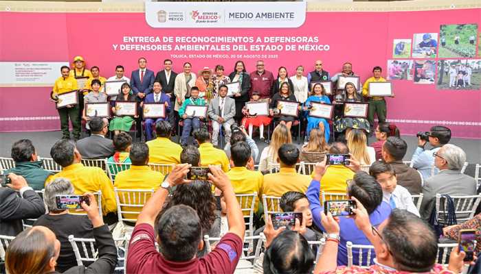 Delfina Gómez honra a defensores ambientales del Edomex