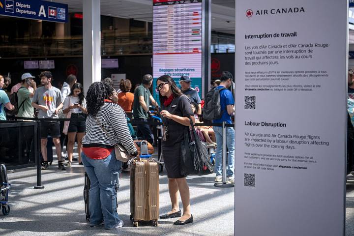 Cabin crew walk out as pay dispute halts Air Canada flights