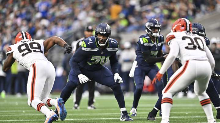 Commanders to sign OT George Fant