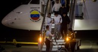 Regresan a Venezuela 184 migrantes en un vuelo procedente de EEUU