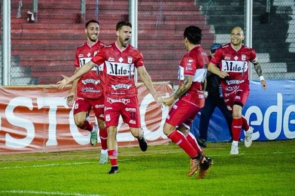 Primera Nacional: Deportivo Morón venció a Gimnasia de Mendoza y se acercó a la cima de la Zona B