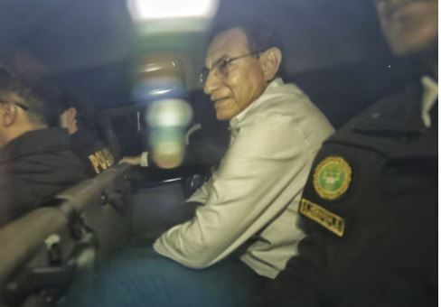 Vizcarra pasó noche en Diroes