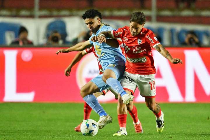 Cienciano cae 2-0 frente a Bolívar en el partido de octavos de final de la Copa Sudamericana