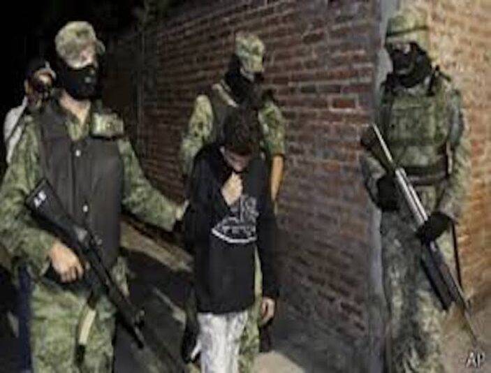 Crimen organizado recluta en México a 370 jóvenes por semana