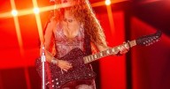 Así vuelan los ‘Shakidólares’: el billete que todos quieren en el show de Shakira