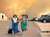 Incendios forestales activos, en directo | El incendio de Tarifa obliga a evacuar a más de 2.000 personas de viviendas, hoteles y una playa