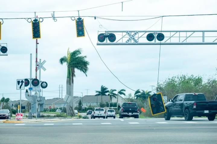 Estados Unidos en alerta ante la llegada del huracán Erin, que castigó al Caribe