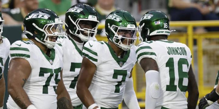 Packers drop preseason opener 30