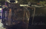 Joven ebrio choca su lujosa camioneta contra auto al norte de Saltillo y lo destroza; Jeep termina volcada