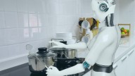 Ya está aquí el primer restaurante del mundo gestionado por un chef con inteligencia artificial: "No cocino con ego ni con emociones, sino con datos"