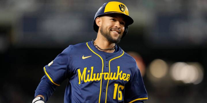 Brewers set season-high with 25 hits in big win vs. Nationals